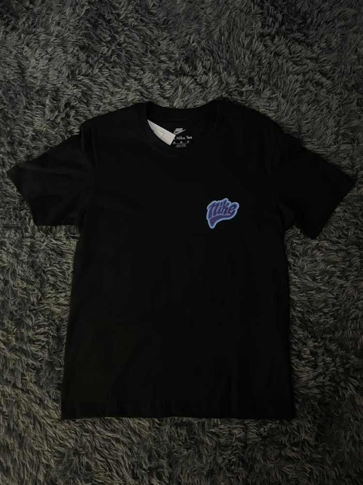 NIKE PRETA COM ESTAMPA