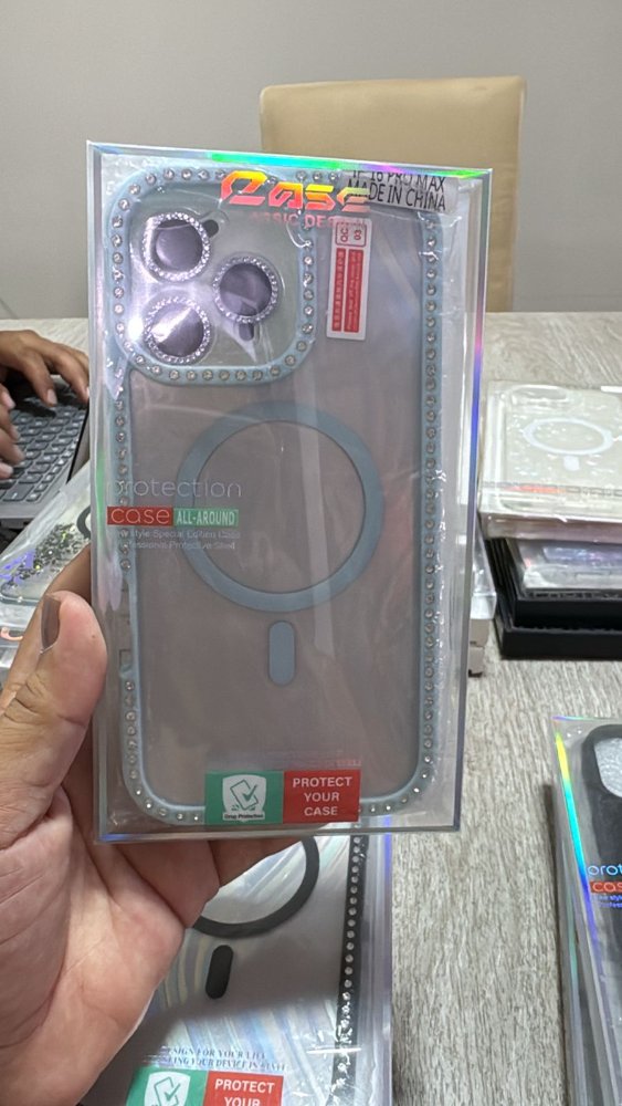 FORRO IPHONE 16 PRO MAX DIAMANTADO