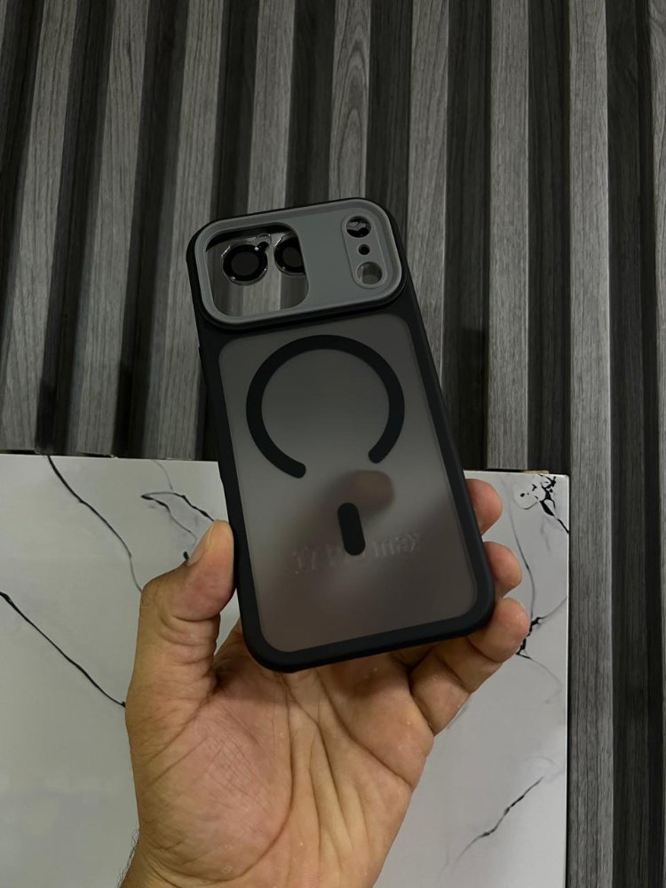 FORRO IPHONE 17 PRO MAX AHUMADO PROTECTOR