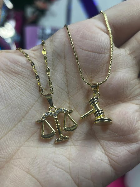 Collares de derecho