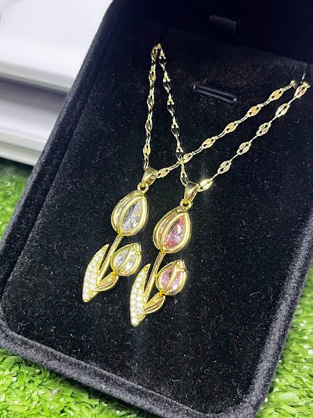 Collar doble tulipan