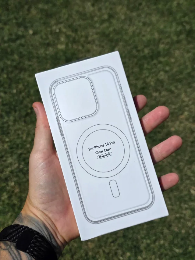 FUNDA IPHONE MAGSAFE TRANSPARENTE