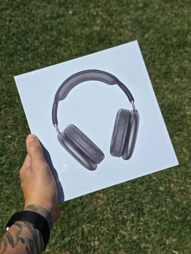 AIRPODS MAX