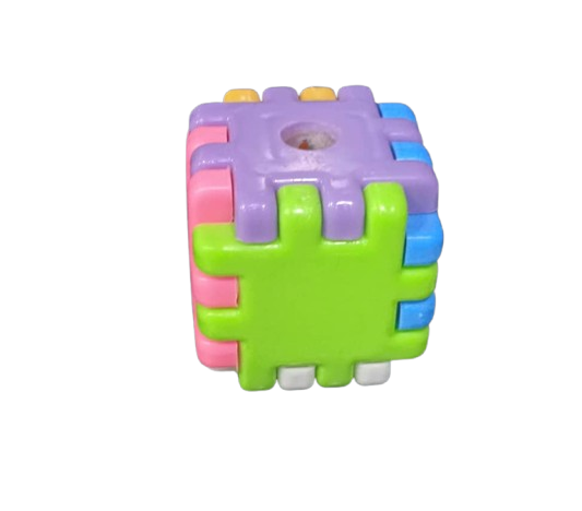 SACAPUNTAS DE UN ORIFICIO CON DEPOSITO EN FORMA DE CUBO