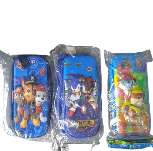 CARTUCHERA ESCOLAR PARA NIÑO CON DISEÑO SOBRESALIENTE