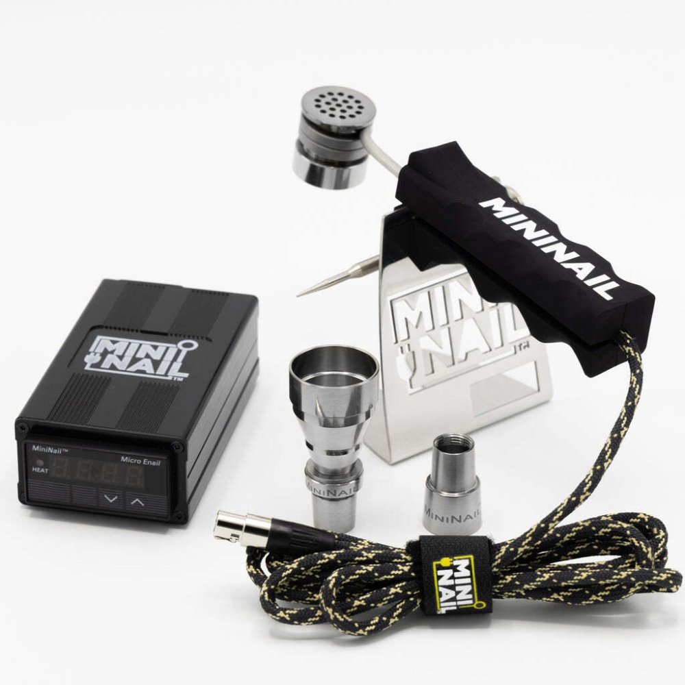 Complete MiniNail Kit w/ Quartz Banger × 1 Black / Flat Tip Dabber and Carb Cap