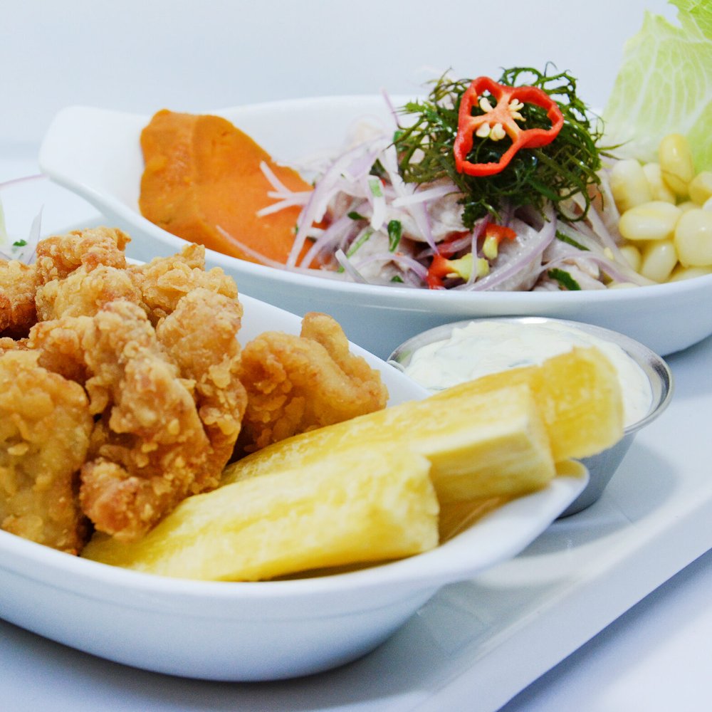 COMBO 1(CEVICHE + CHICHARRÓN DE POTA)
