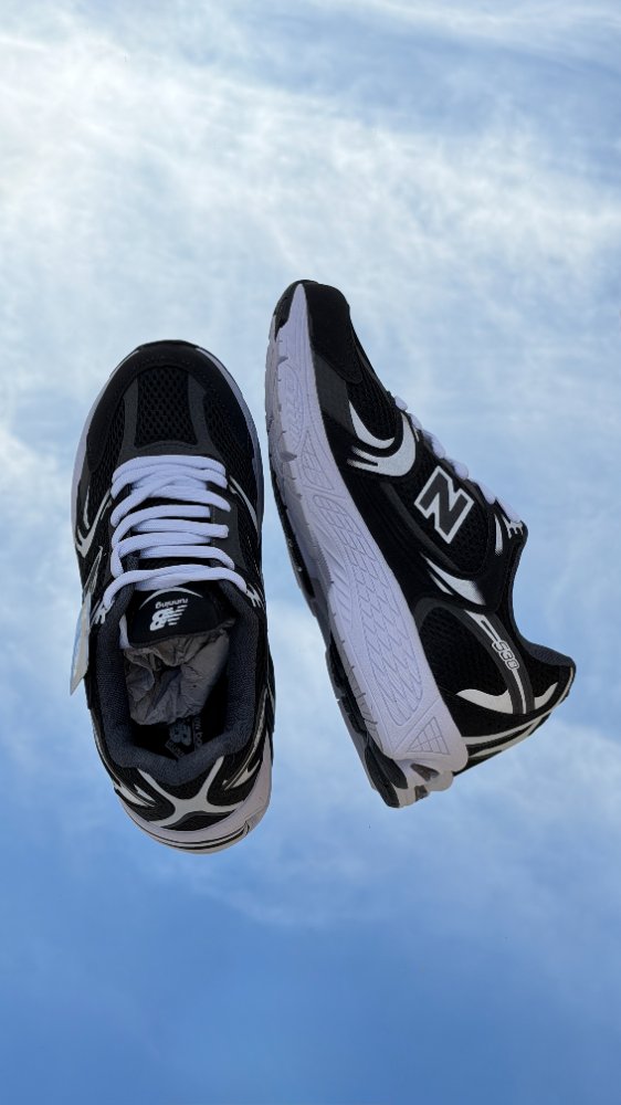 New Balance 530