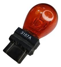 3157-12VA BOMBILLO 2 C 12V 7W AMBAR UND 201028 UND PRES.10 1019006 FC