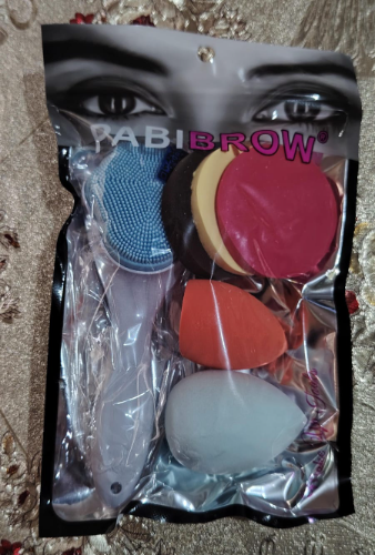 KIT NECESARIO DE MAQUILLAJE