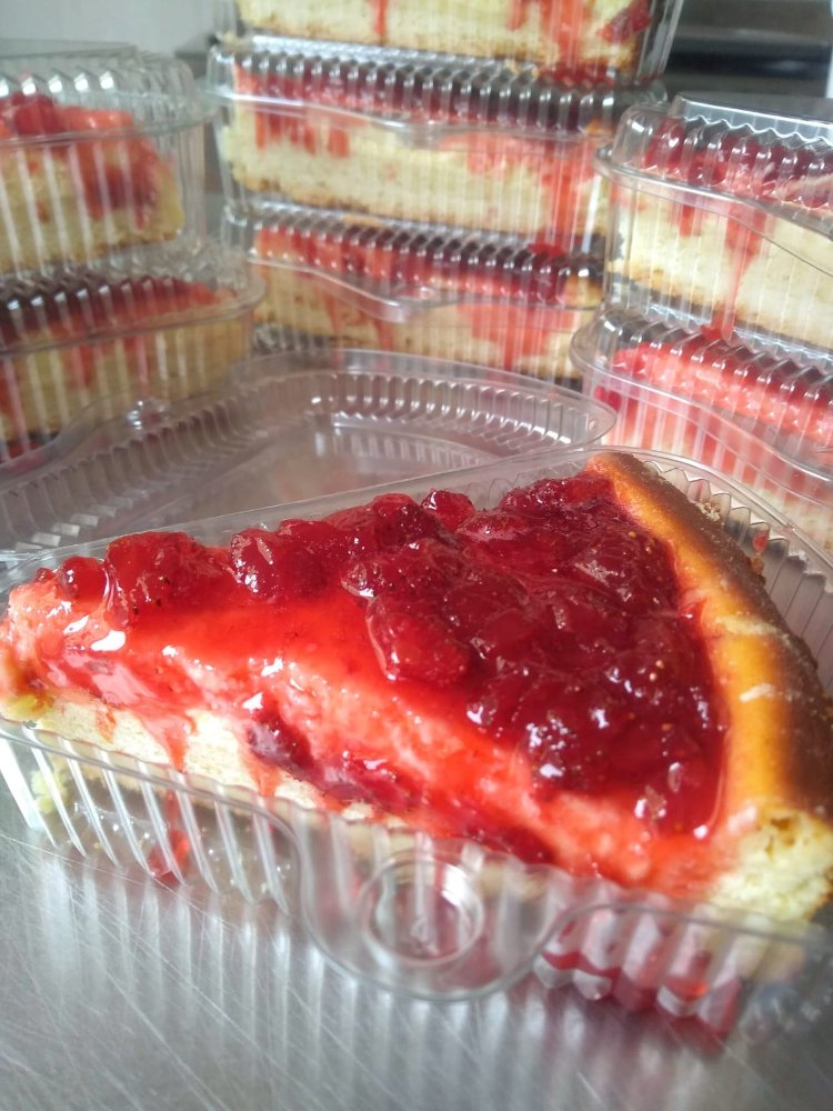 CHESSCAKE DE FRESAS ENTERO