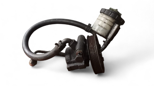 Bomba hidraulica Volkswagen G3 2004