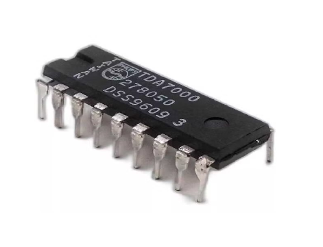 AMPLIFICADOR DE AUDIO TDA7000           E3   31/7