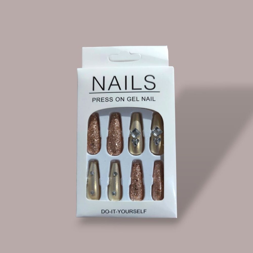 CARTELA DE UÑAS POSTIZAS ADHESIVO BRILLO - DORADO -  12 PIEZAS