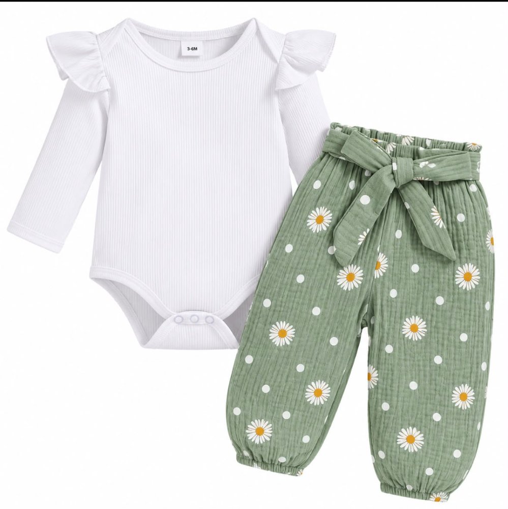 conjunto bebe margaritas verdes