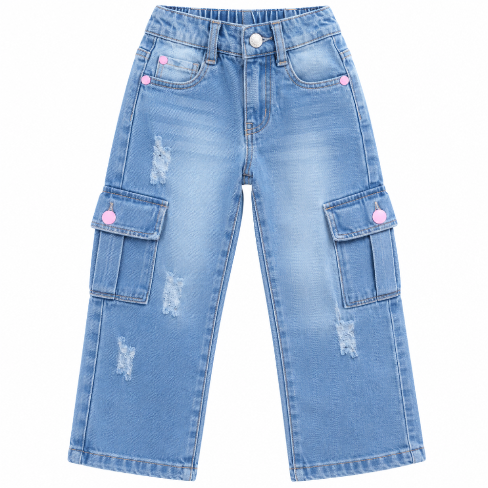 jean cargo azul claro con detalles rosa