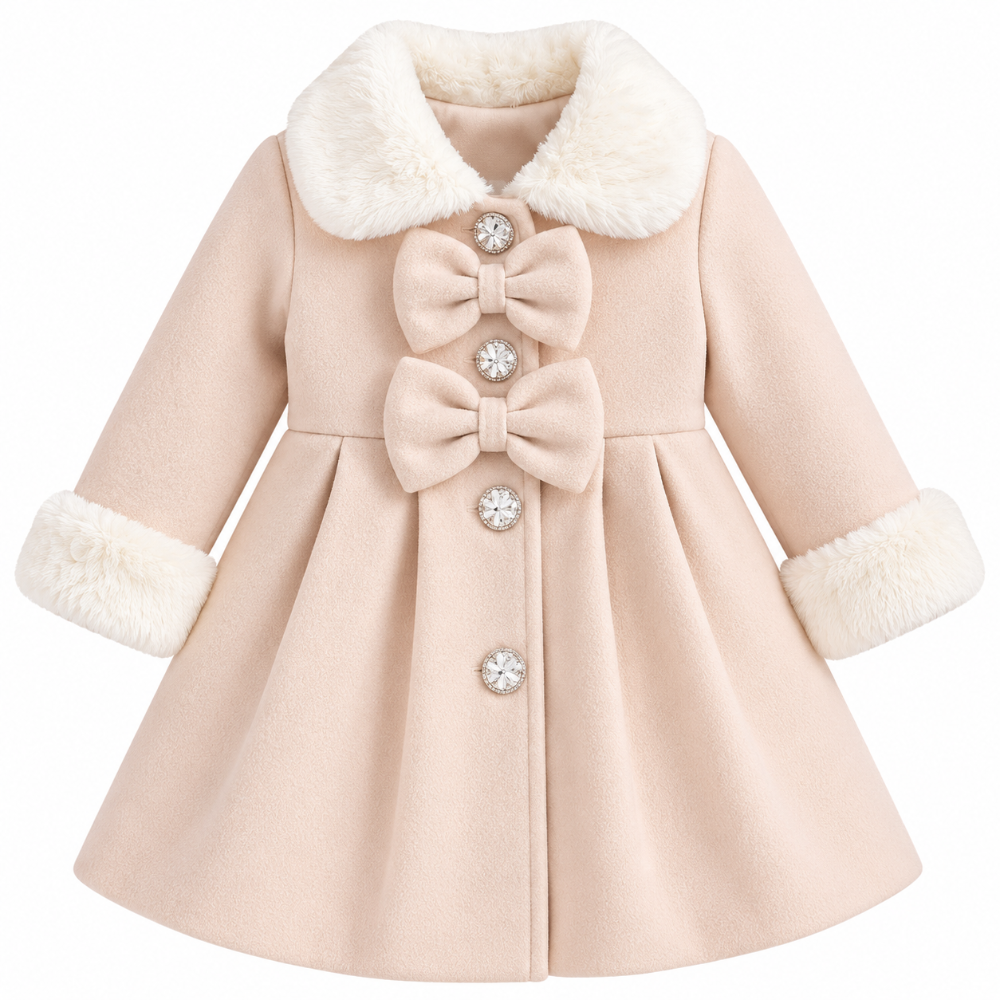 abrigo beige elegante con moños