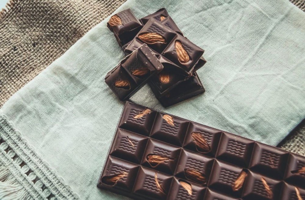 Tableta chocolate con Leche c/Almendra