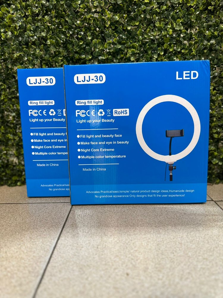 Aro de luz con tripode LJJ-30