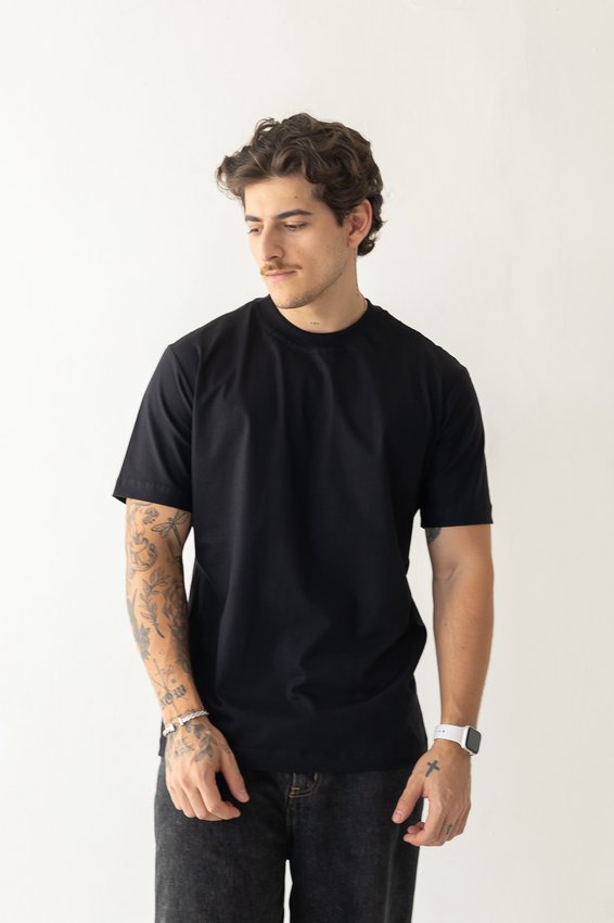M - Camiseta Lisa Preta