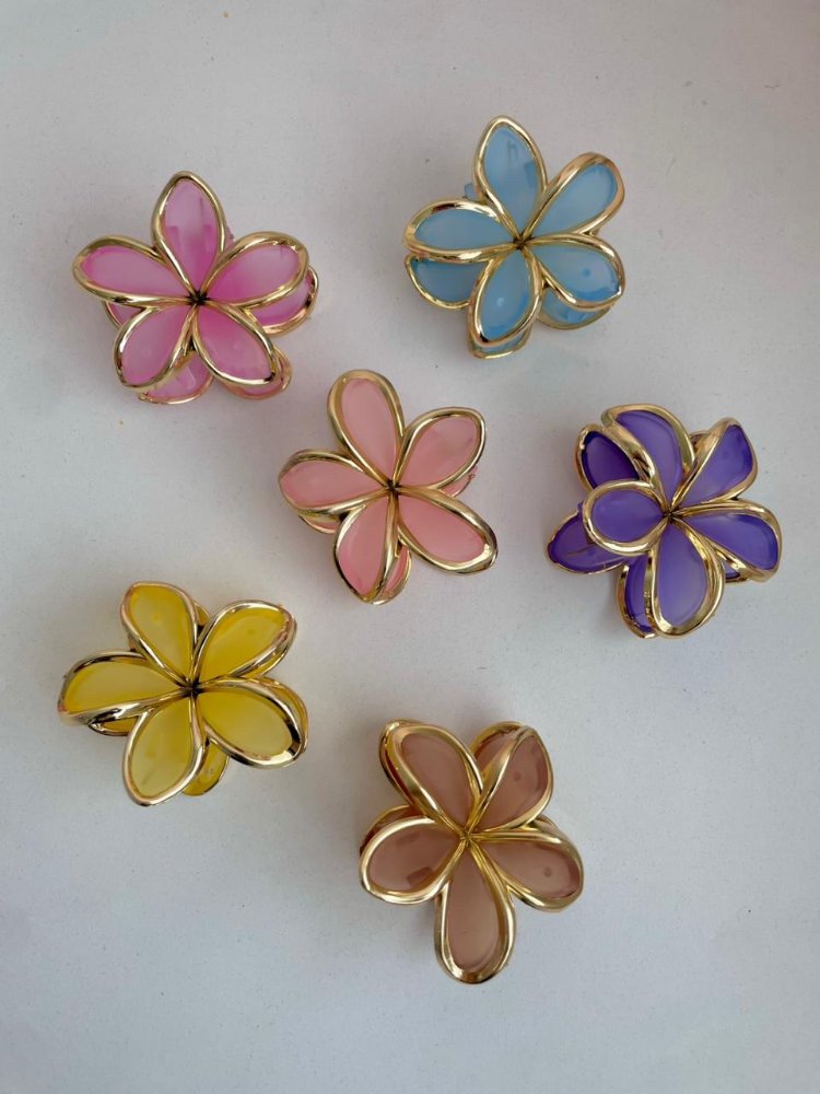 PINZA FLOR BORDE DORADO