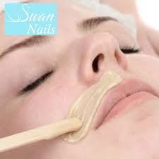 DEPILACION DE BIGOTE CON CERA