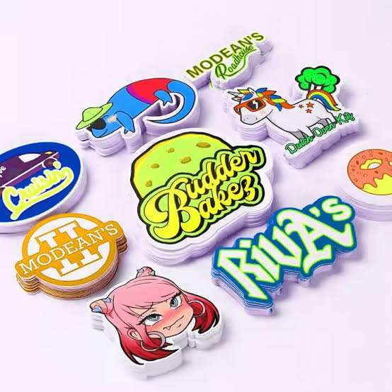 STICKERS uv blanco cortados