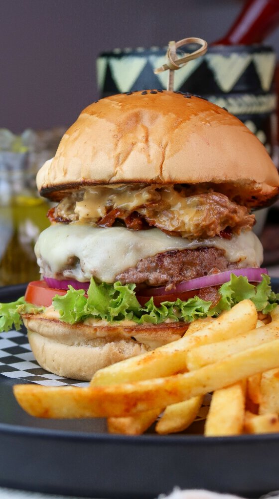 HAMBURGUESA DE CHIVO