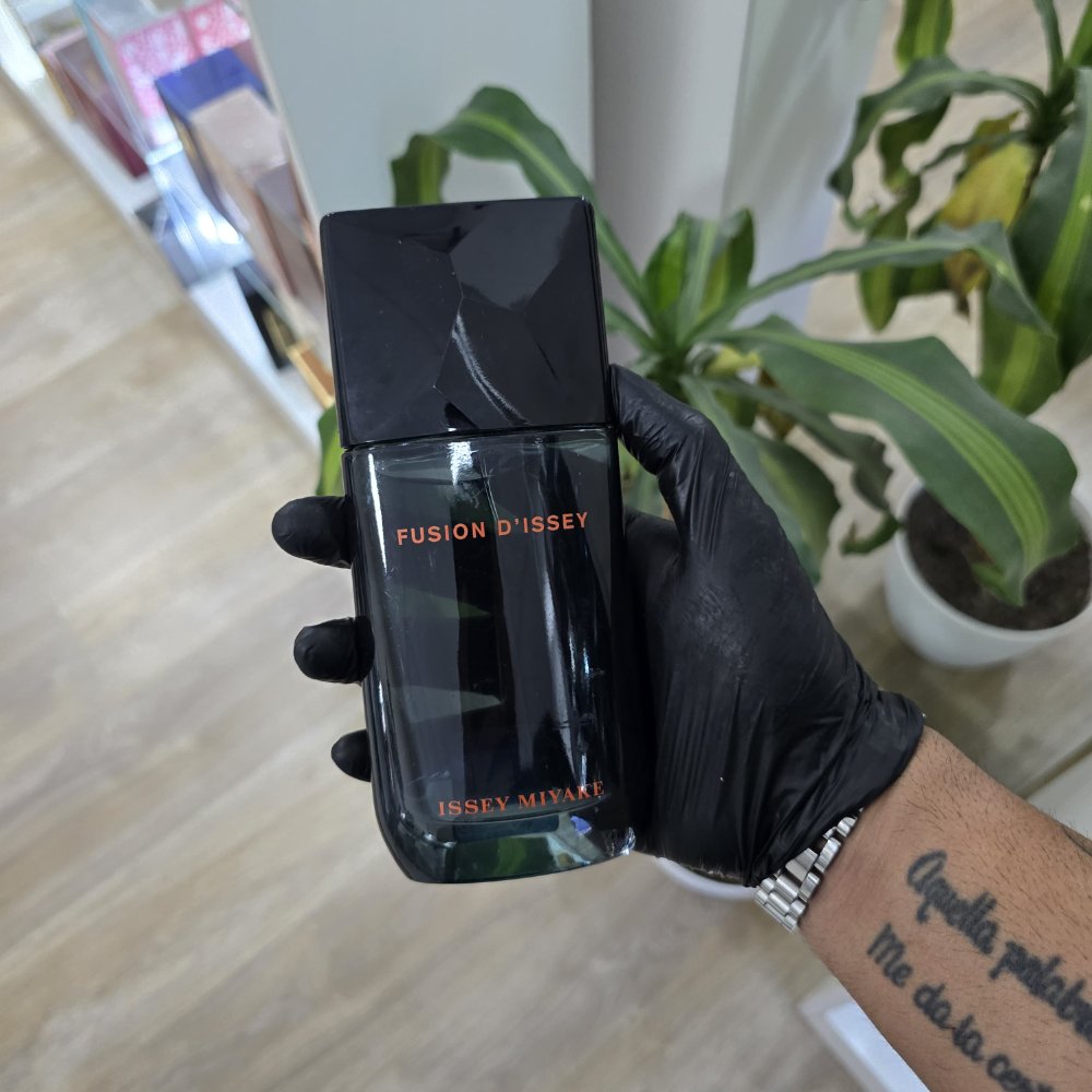FUSION ISSEY MIYAKE