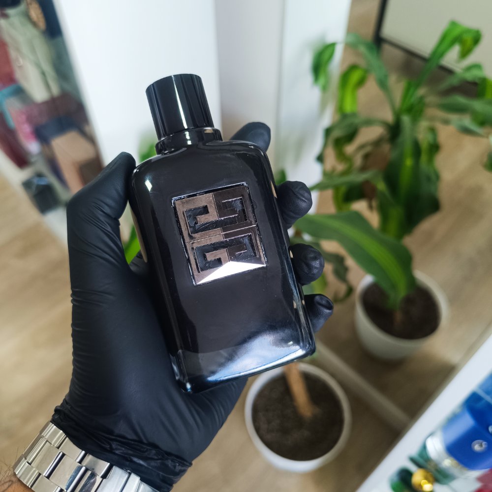 GENTLEMAN SOCIETY GIVENCHY