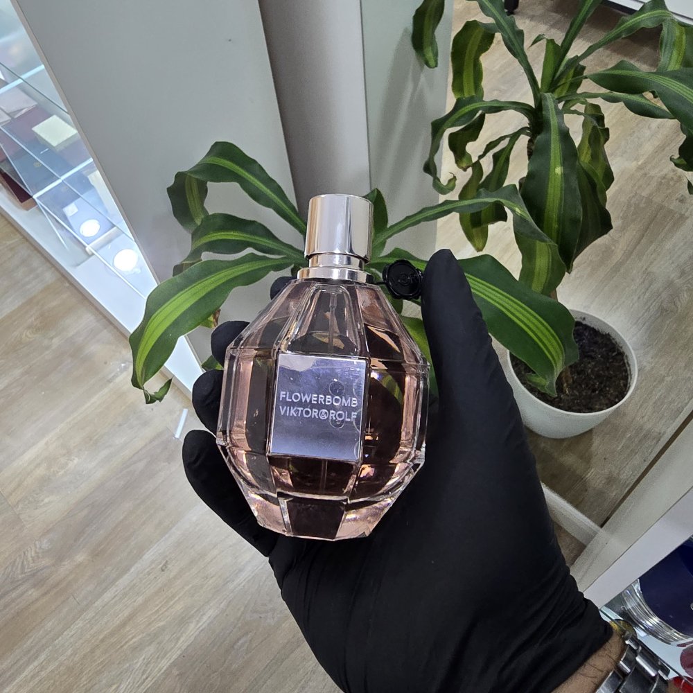 FLOWERBOMB VIKTOR ROLF