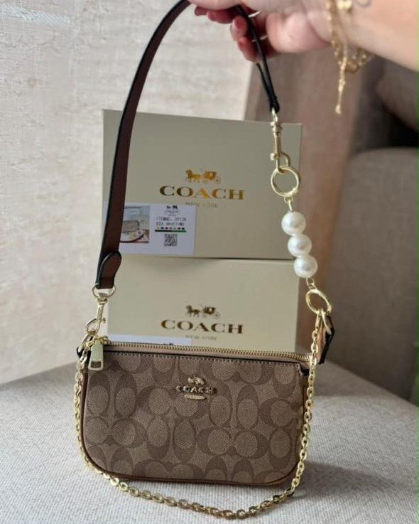 COACH Nolita (Edición Pearl Chain) / Caqui.