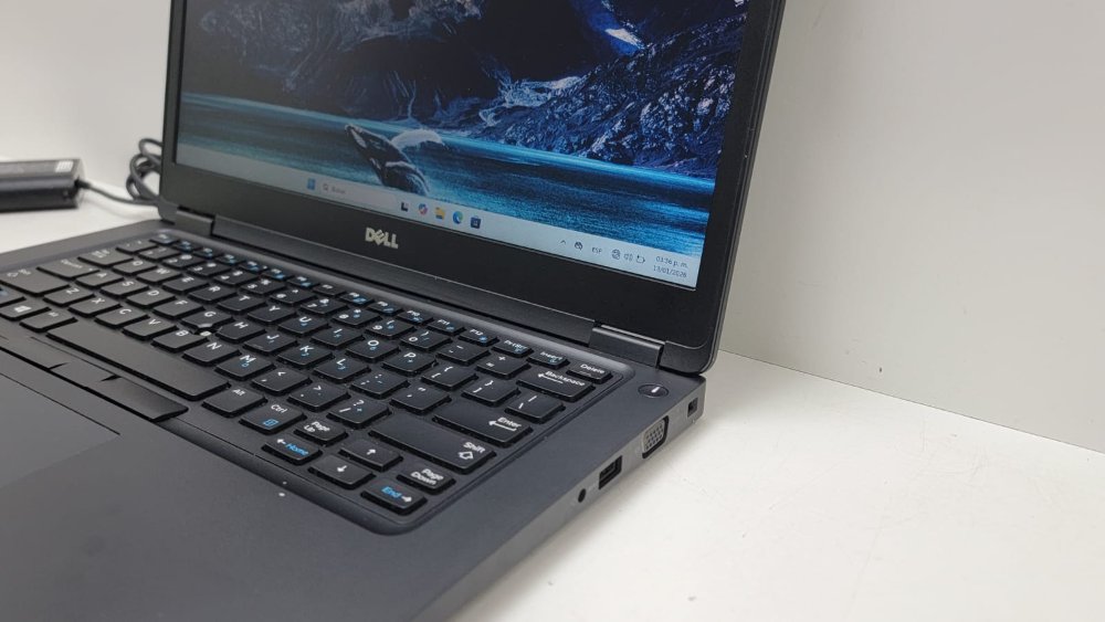 439- DELL LATITUDE I5-7GEN 8/256/GE FORCE 930 DE 2GB