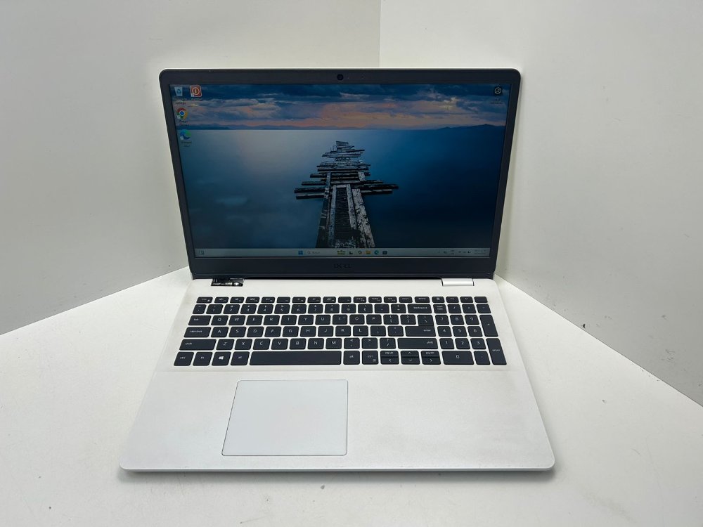 226-DELL LATITTUDE RYZEN 3-3THGEN 8-256-AMD RADEON ( TM ) GRAPHICS 2GB