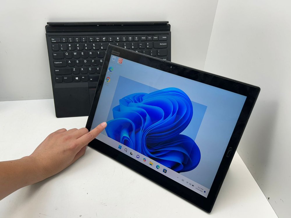 363-LENOVO THINK PAD X1 TABLET GEN 3 I7-8GEN  16/256