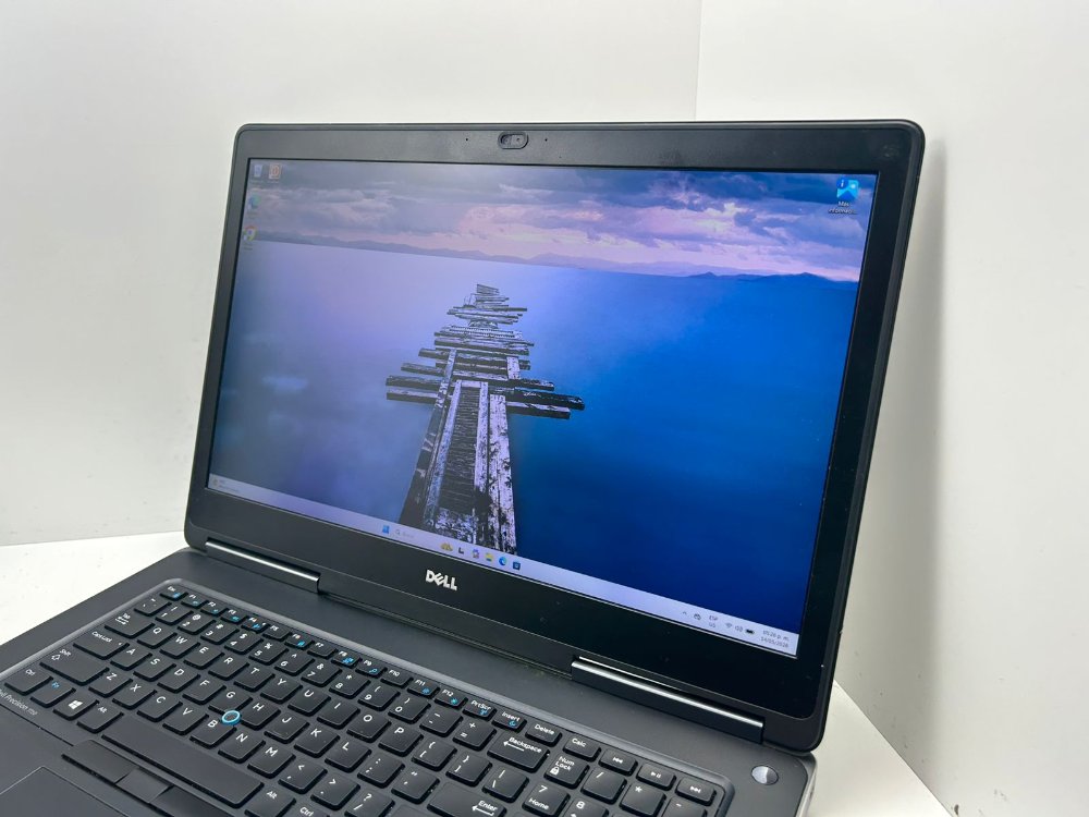 336- DELL PRECISION 7710 I7-6THGEN 8/256/AMD RADEON RG 2GB