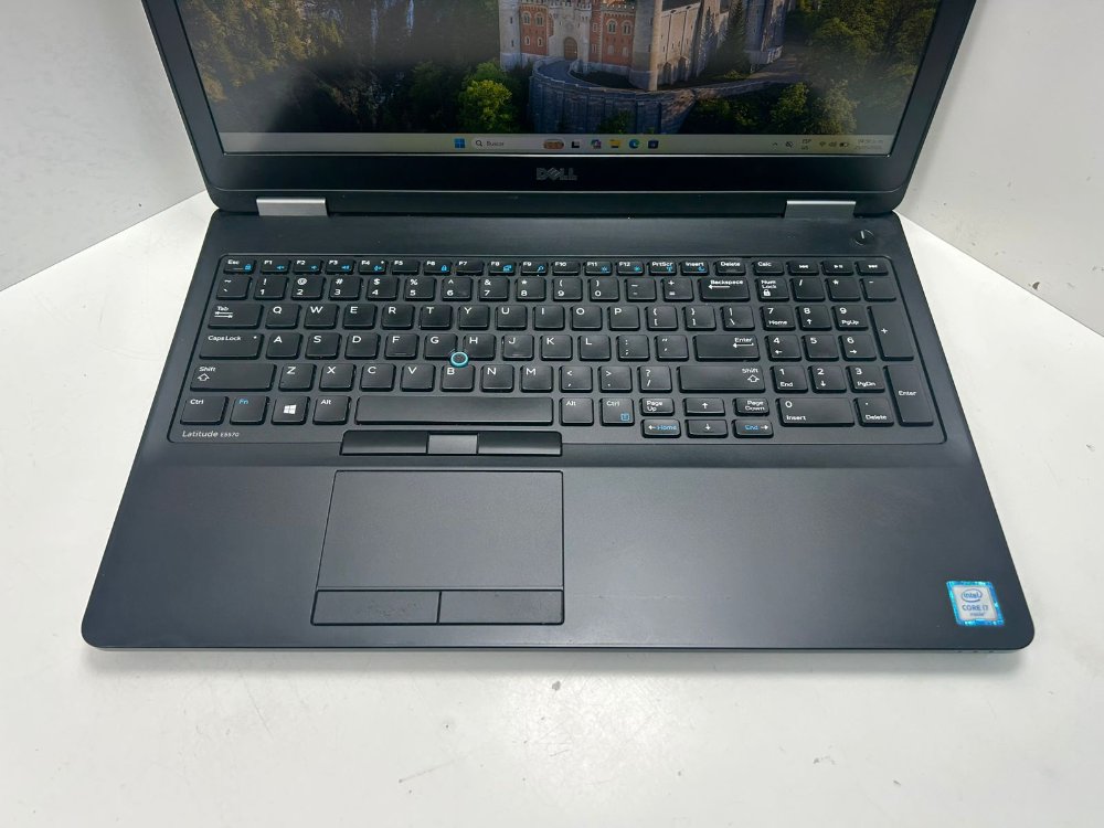 397- DELL LATITUDE E5570 I7-7GEN 8/256/RADEON R7 2GB