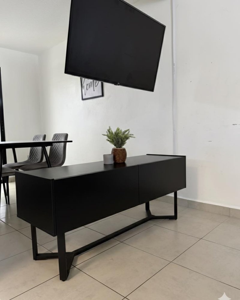 Mueble de tv negro
