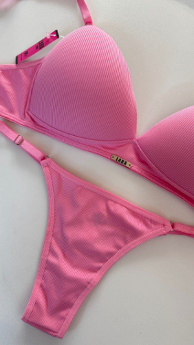 Conjunto Lara 4285 T:85 C:Rosa chicle
