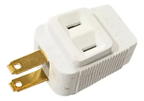 CONECTOR ADACTAADOR DE GOMA TRIPLE 15AMP BERNICE
