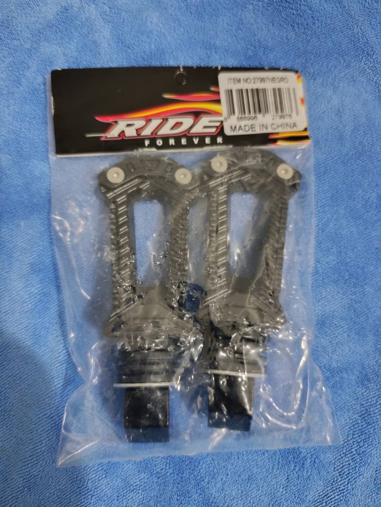 27997N   KIT TACOS TRASEROS UNIVERSAL NEGRO - GENERICO