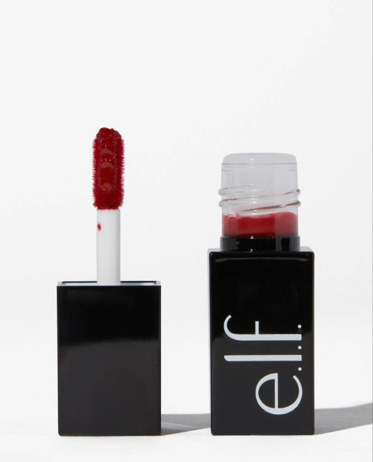 Glossy lip stain