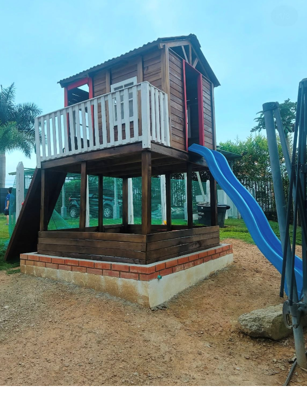 CASA CON ARENERO