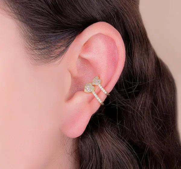Ear Cuff Doble Corazones Ref E343