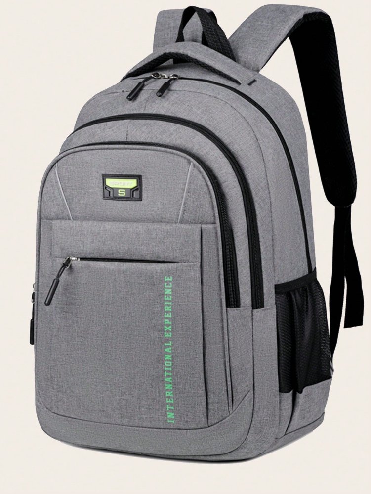 Mochila gris, con detalles en verde y zíper en negro