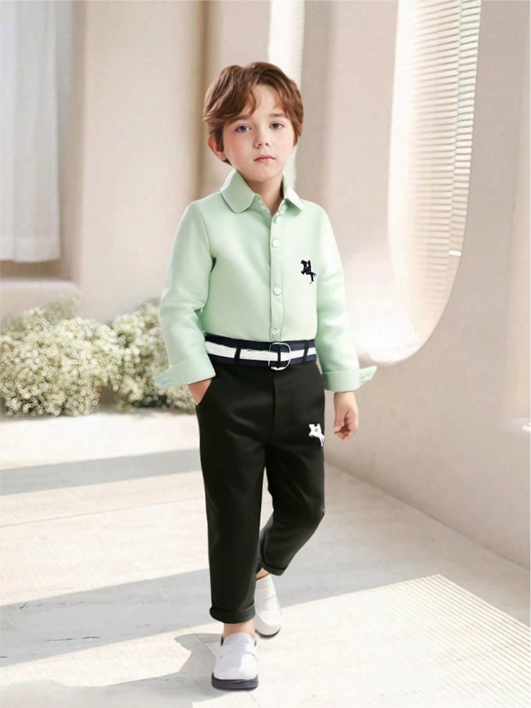 Traje de niño, traje de pantalón negro, camisa verde menta manga larga