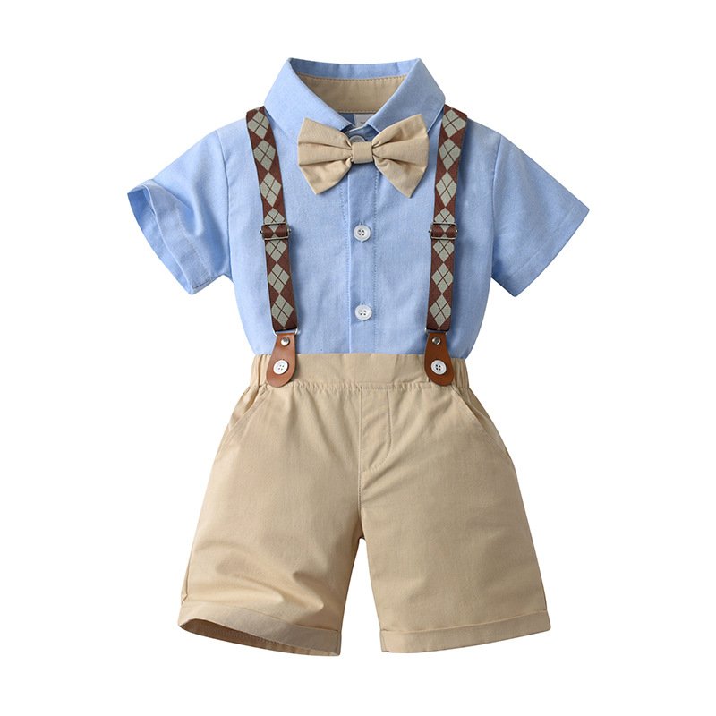 Traje de niño, traje de short y corbatín crema, camisa celeste manga corta, tirante café con crema
