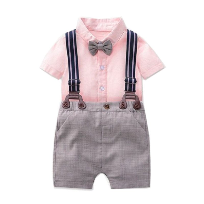 Traje de niño, traje de short y corbatín gris, camisa rosada y tirantes rayados