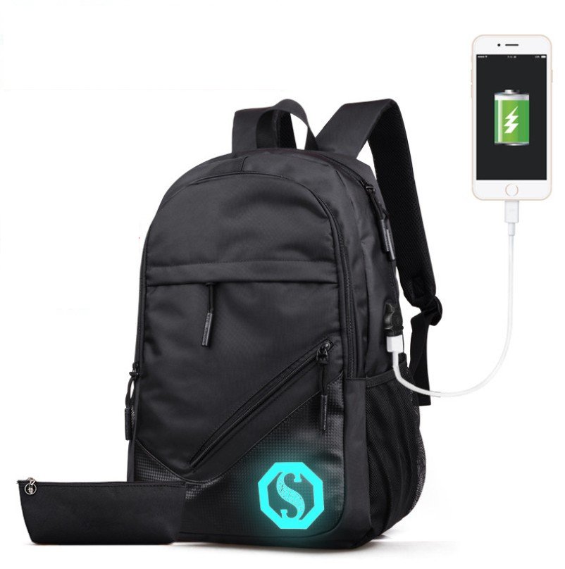 Mochila negro, con porta lapiceros y entrada para power bank