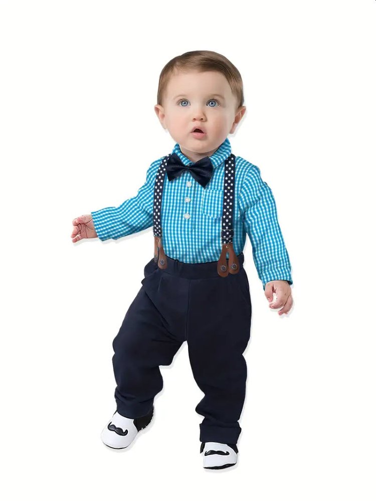 Traje de niño, traje de pantalón negro, camisa celeste cuadrado, tirante negro con estrellas blancas y corbatín negro